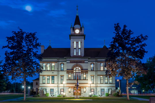 Night scene of the historic Flathead County courthouse